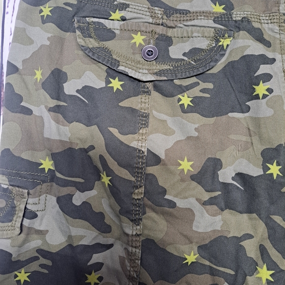 Style & Co Zig Zago Cargo Shorts-18 - Picture 7 of 8